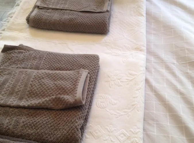 Le Petit Monde Bed & Breakfast *