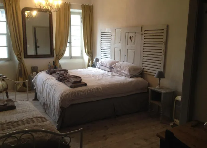 Le Petit Monde Bed & Breakfast *